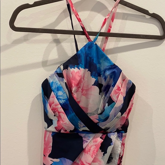 Dress - Picture 2 of 5